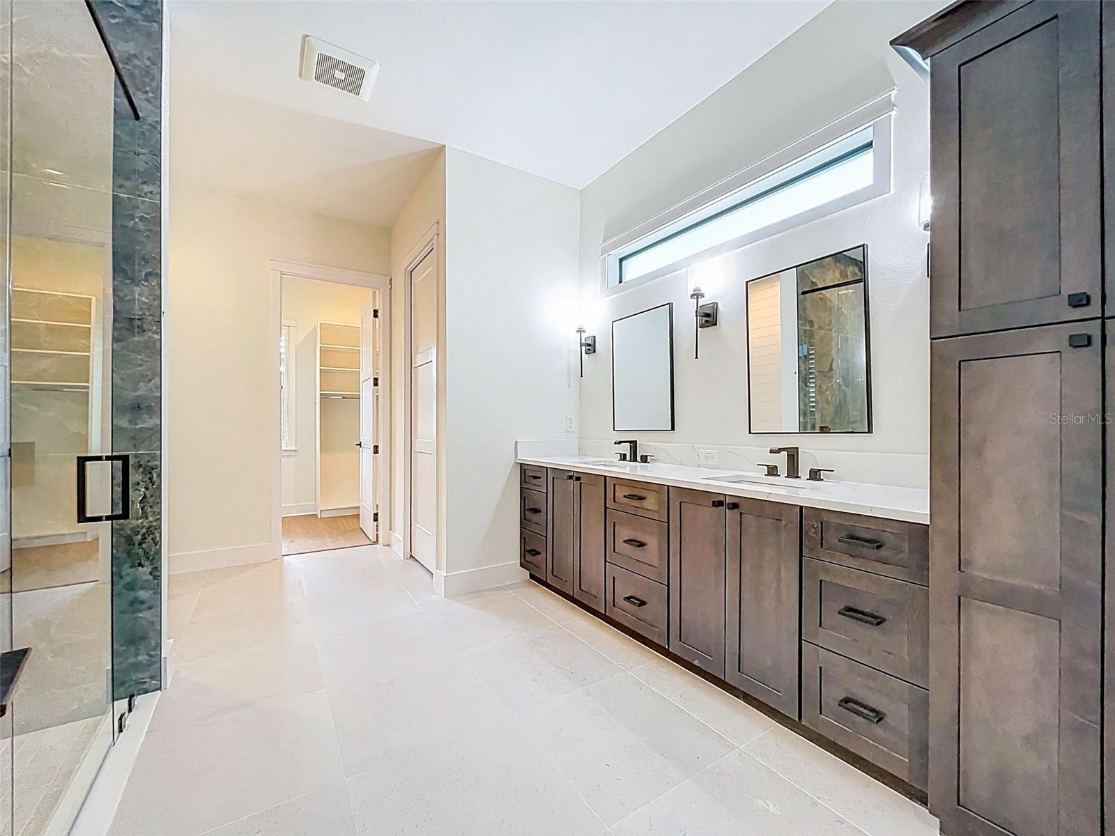 1015 W CHARTER ST, TAMPA, FL, 33602