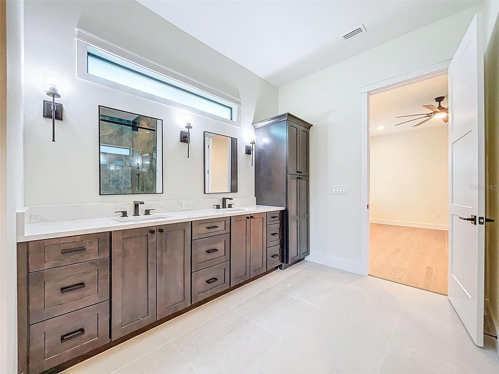 1015 W CHARTER ST, TAMPA, FL, 33602