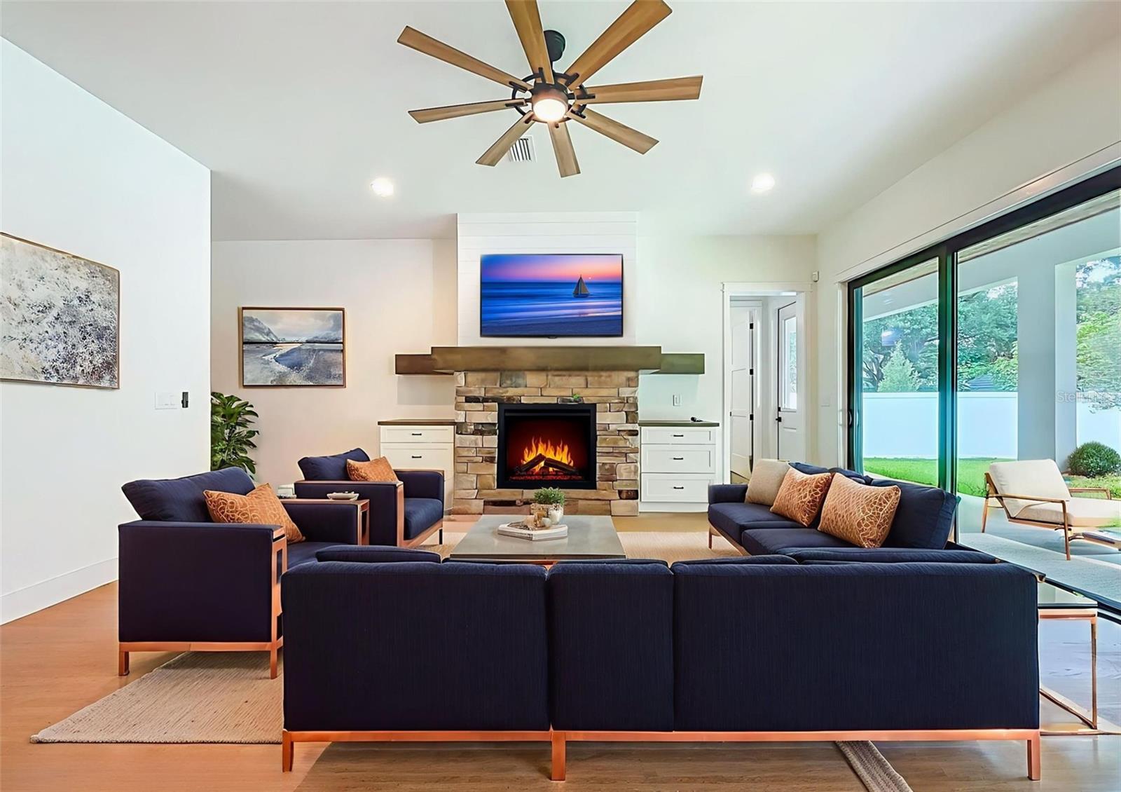 1015 W CHARTER ST, TAMPA, FL, 33602