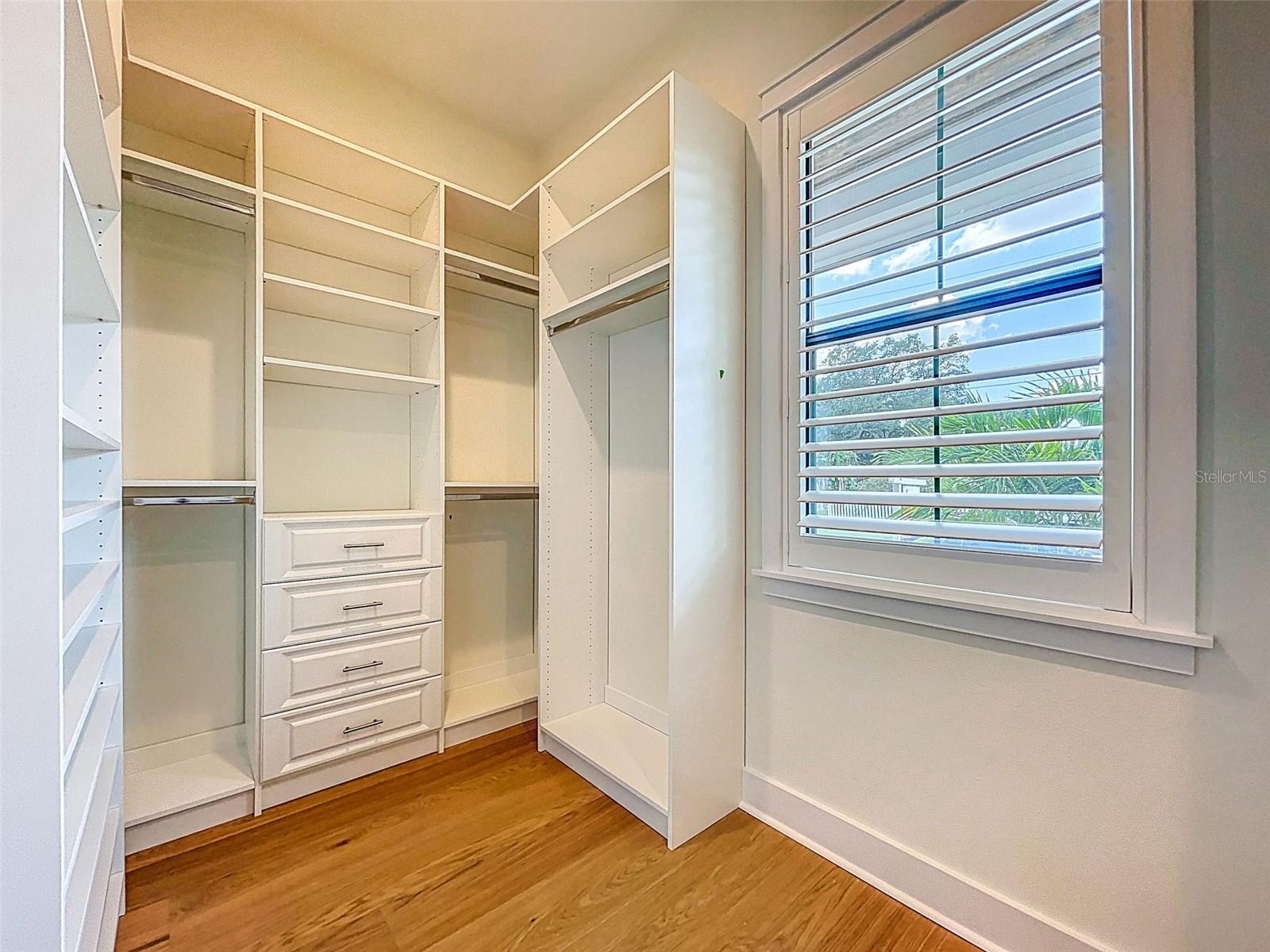 1015 W CHARTER ST, TAMPA, FL, 33602