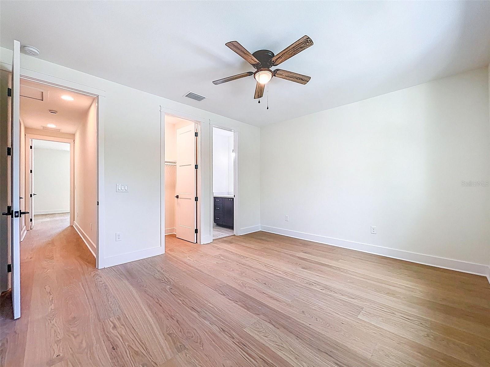 1015 W CHARTER ST, TAMPA, FL, 33602