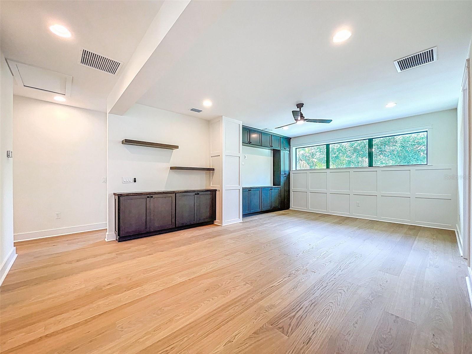 1015 W CHARTER ST, TAMPA, FL, 33602