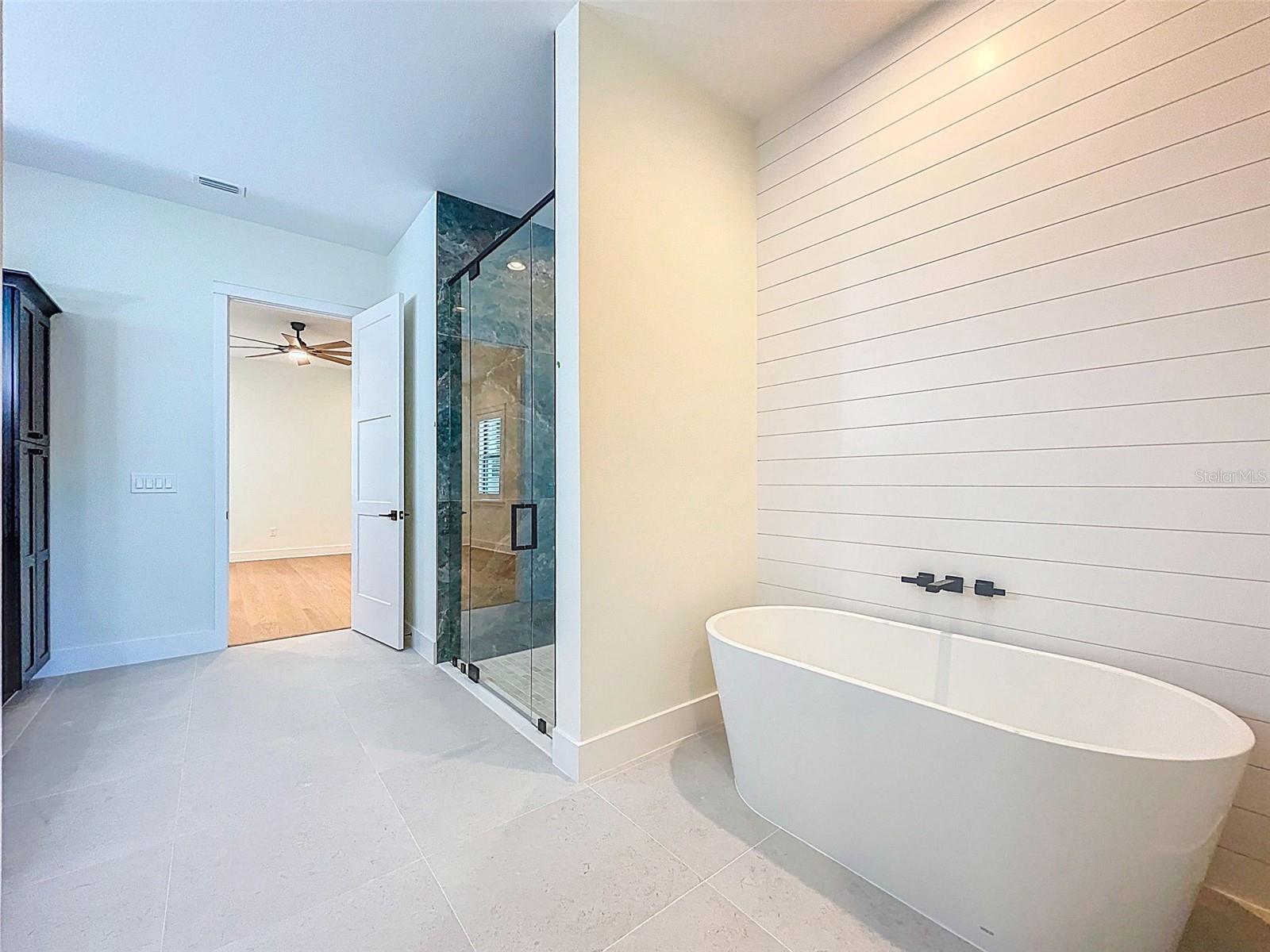 1015 W CHARTER ST, TAMPA, FL, 33602