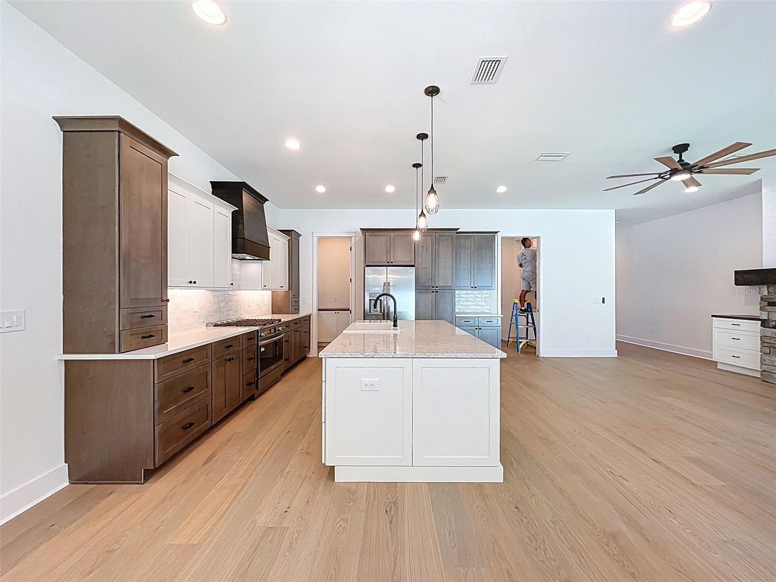 1015 W CHARTER ST, TAMPA, FL, 33602