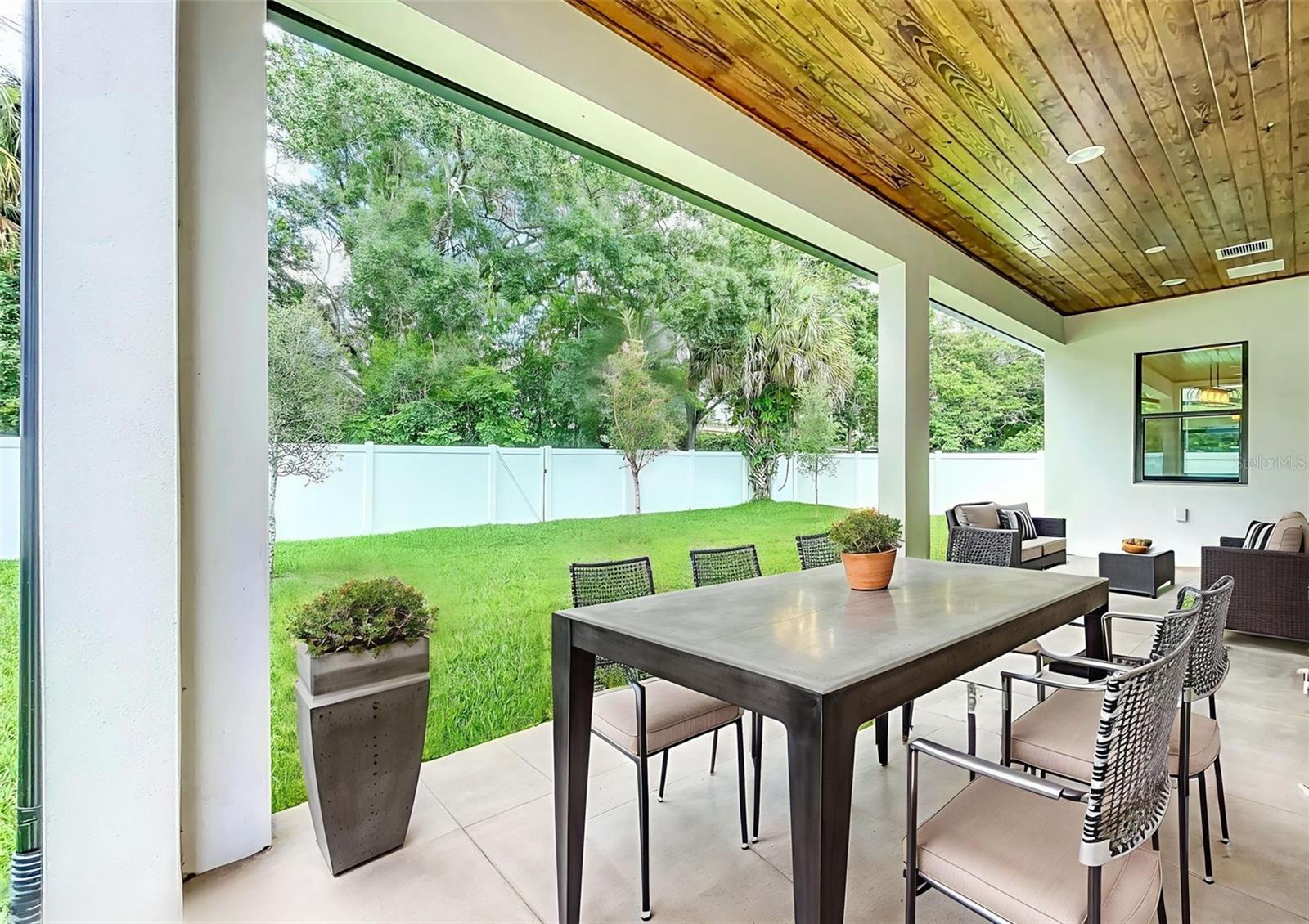 1015 W CHARTER ST, TAMPA, FL, 33602