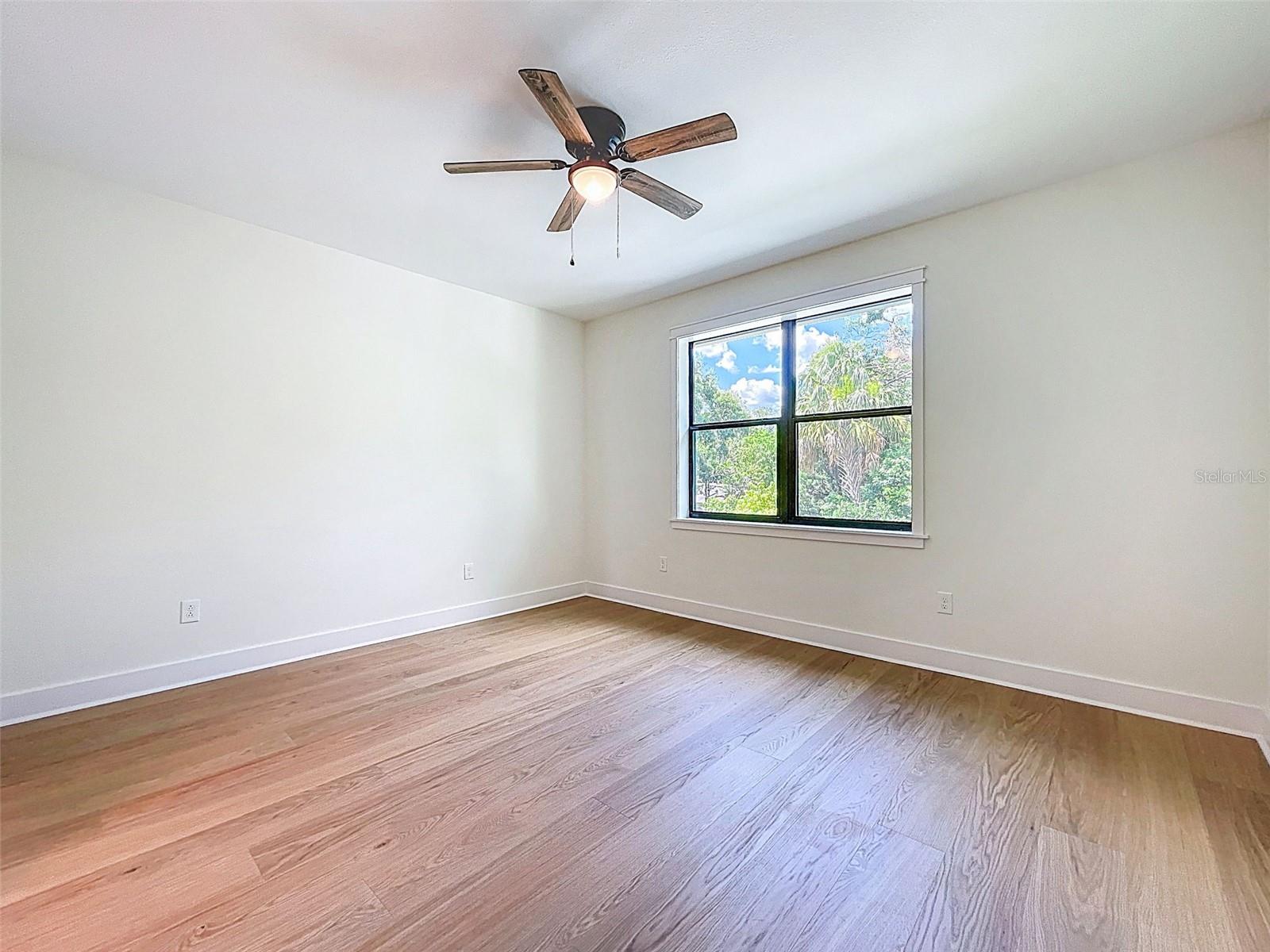 1015 W CHARTER ST, TAMPA, FL, 33602