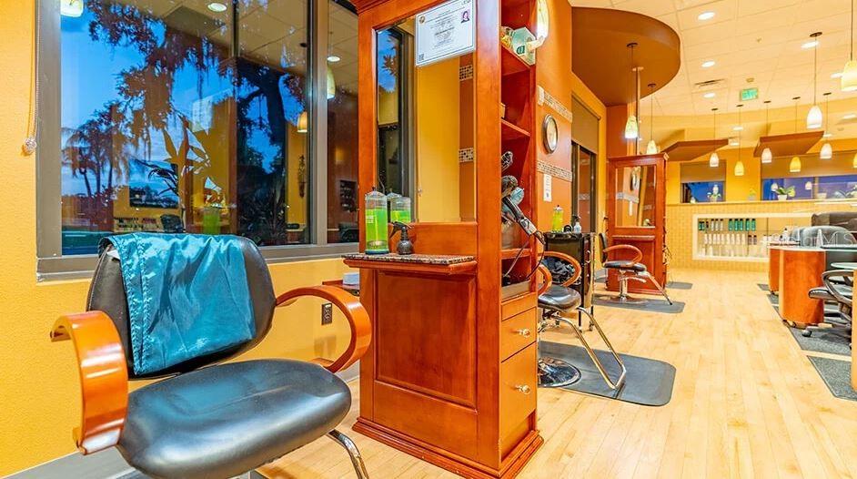 TB8401490 Property Photo