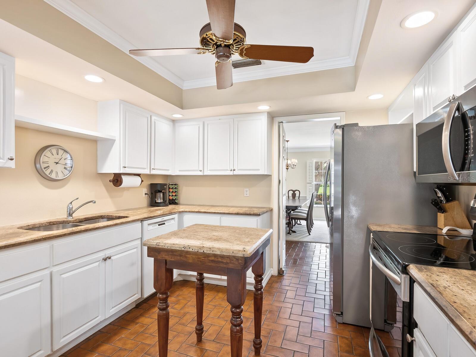 A4657249 Property Photo