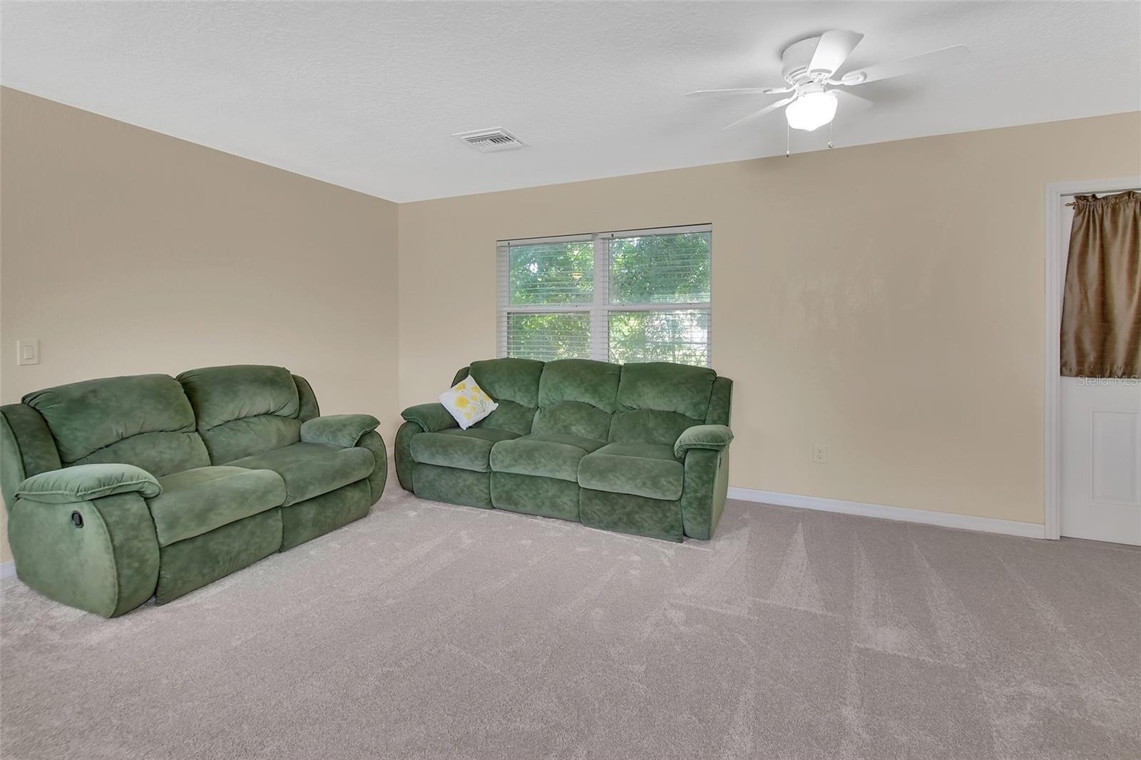 28045 POINSETTIA AVE, PAISLEY, FL, 32767