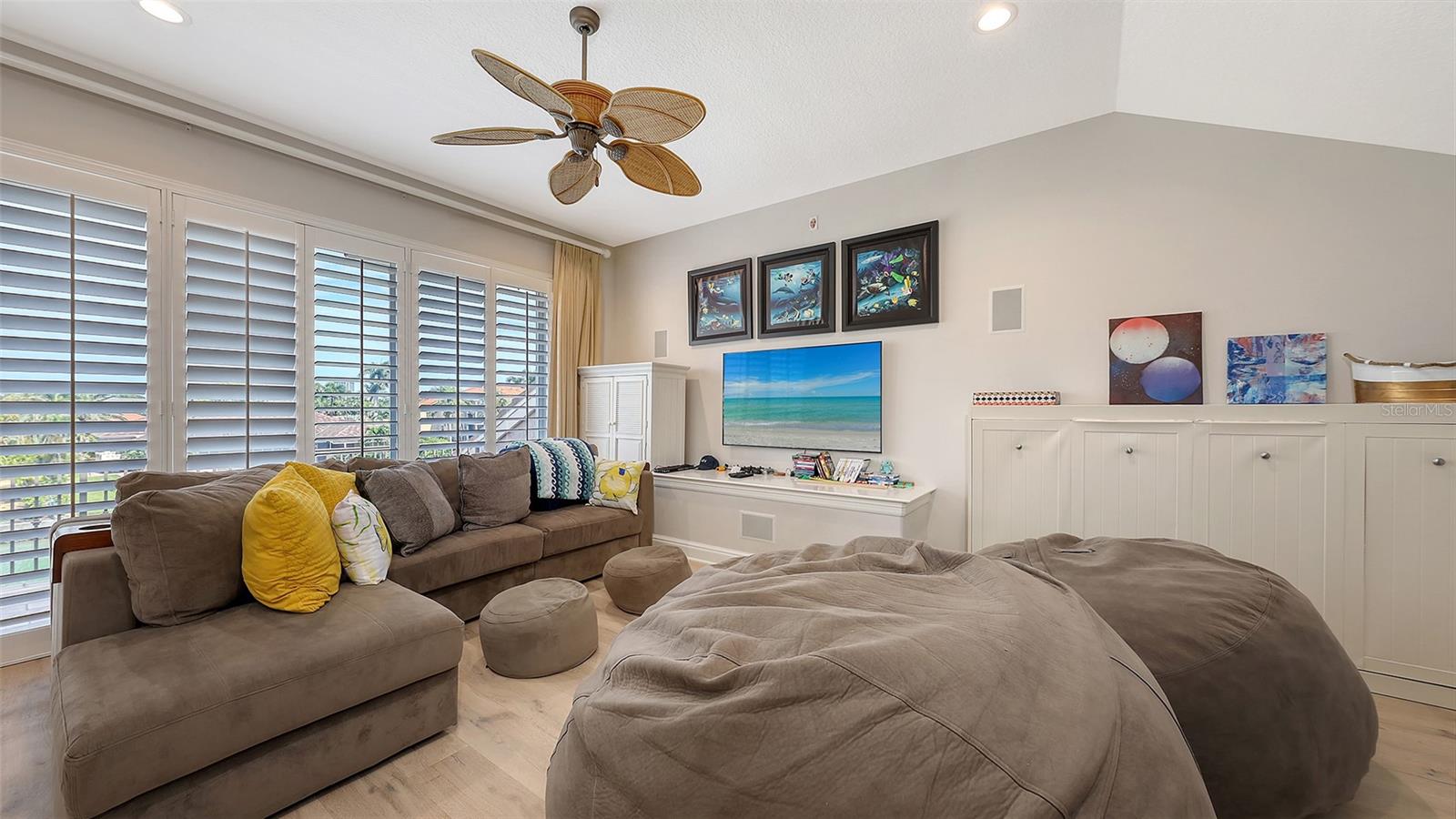 A4657277 Property Photo