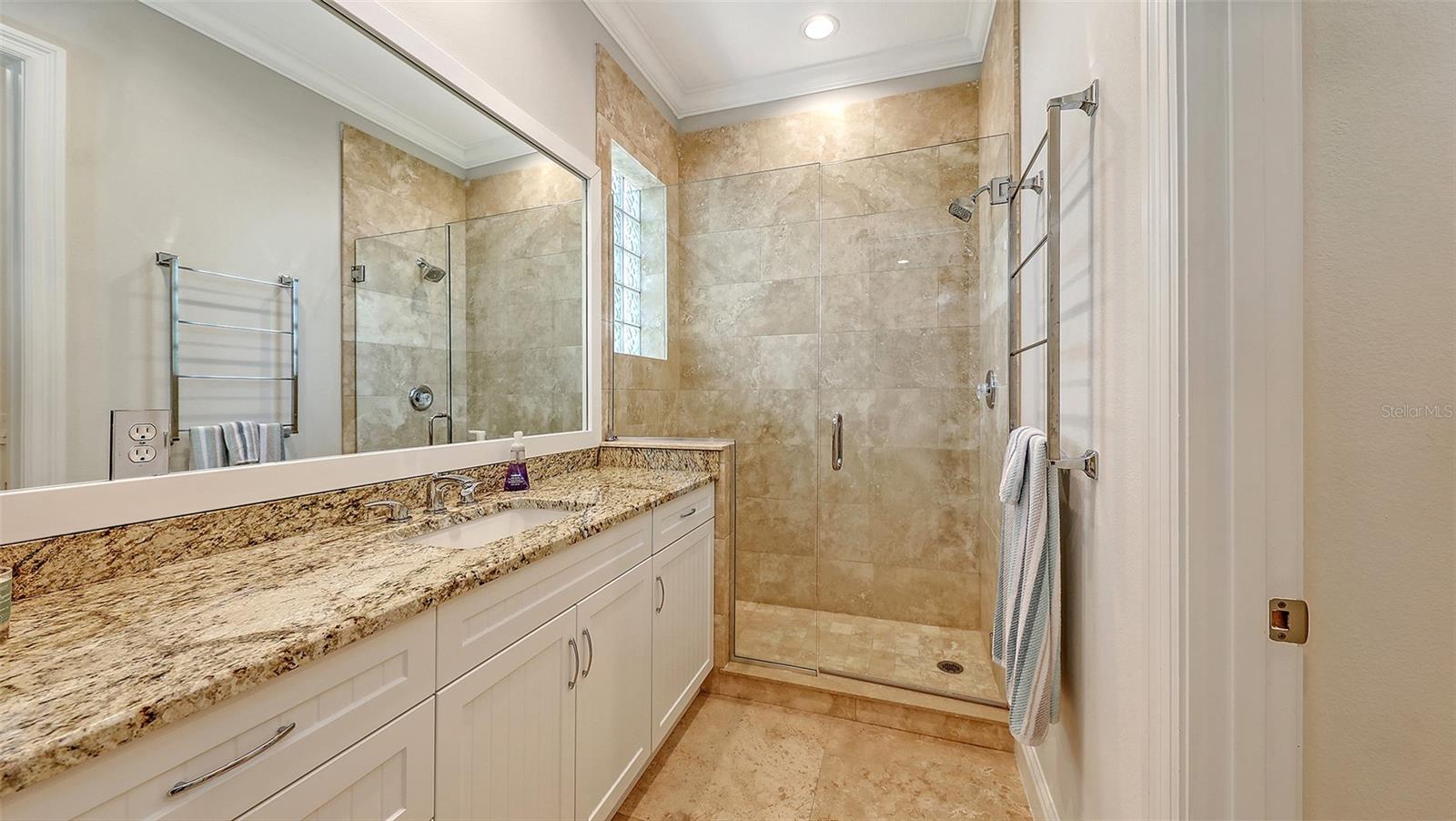 A4657277 Property Photo