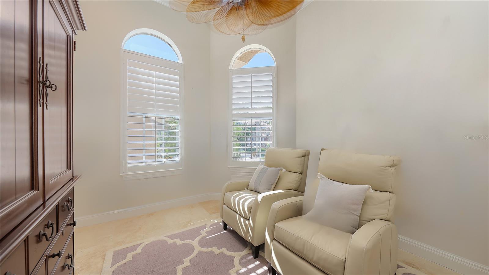 A4657277 Property Photo