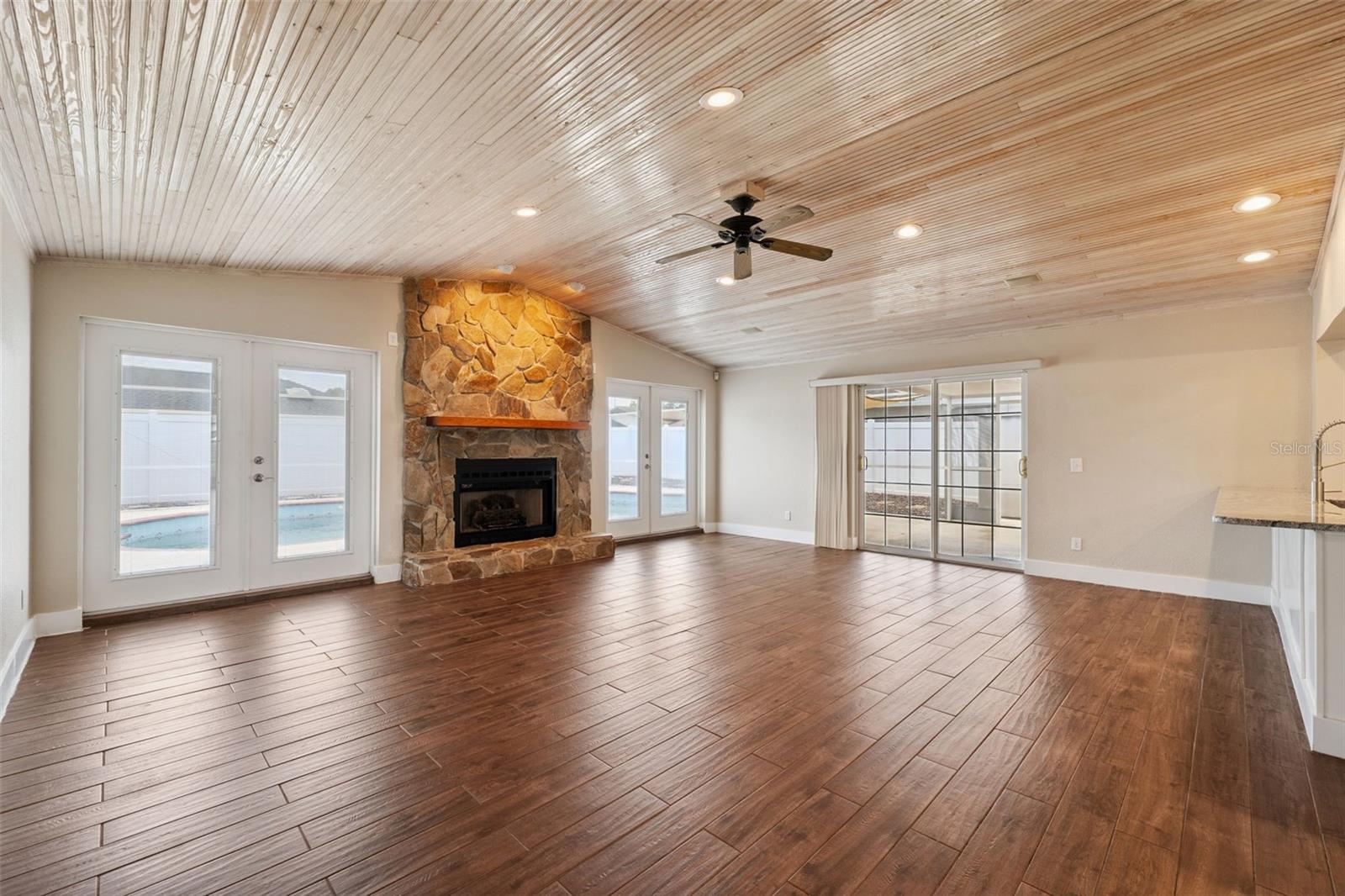 8306 N GOMEZ AVE, TAMPA, FL, 33614