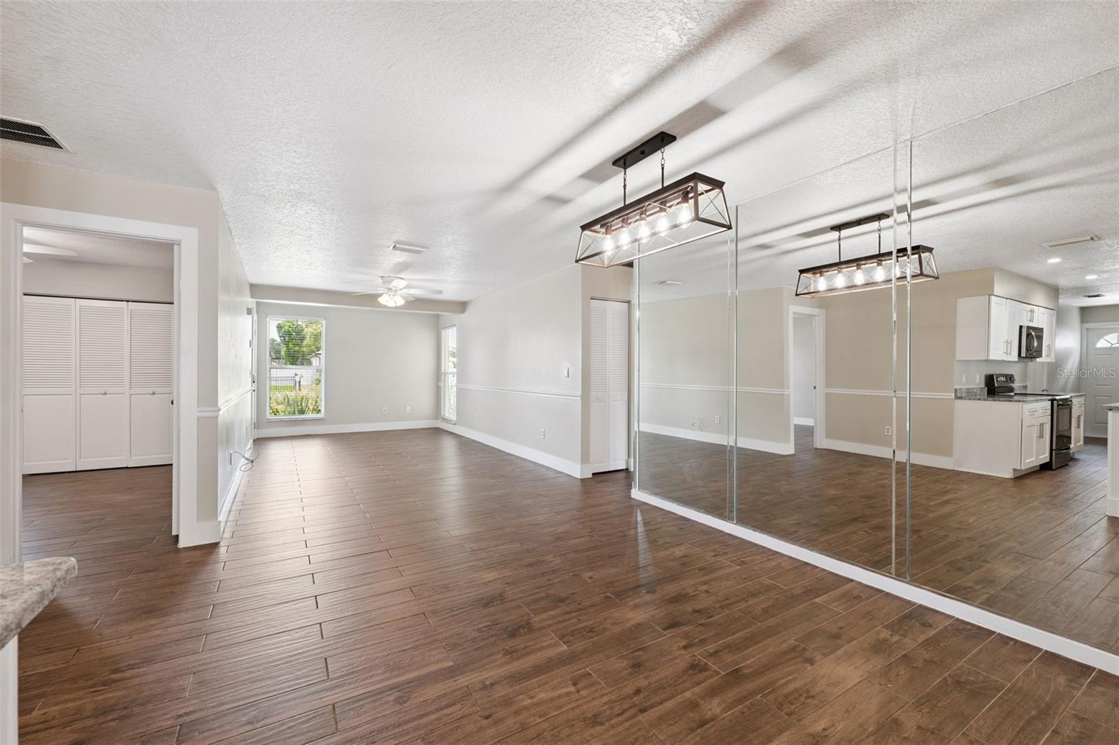 8306 N GOMEZ AVE, TAMPA, FL, 33614