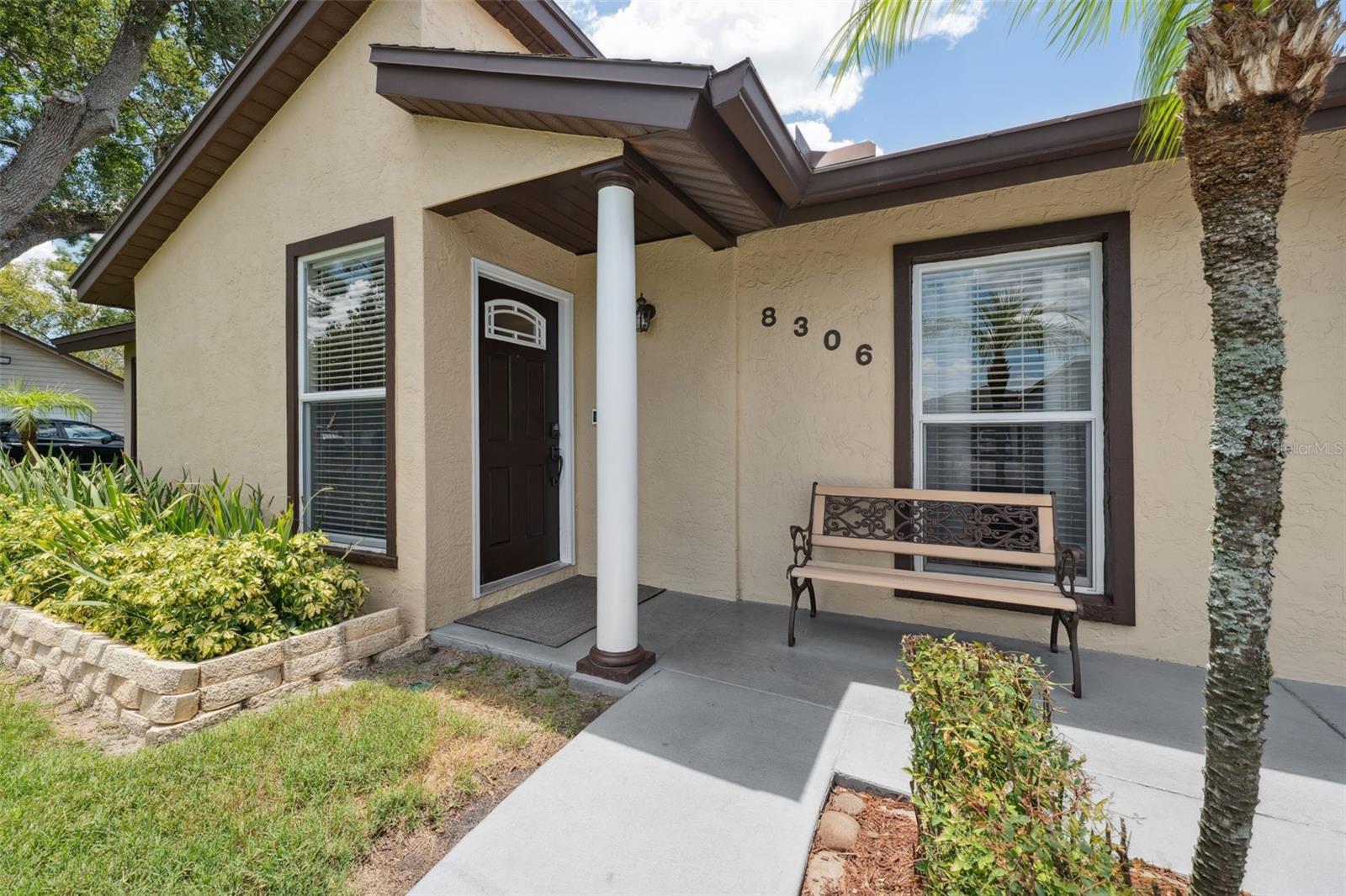 8306 N GOMEZ AVE, TAMPA, FL, 33614