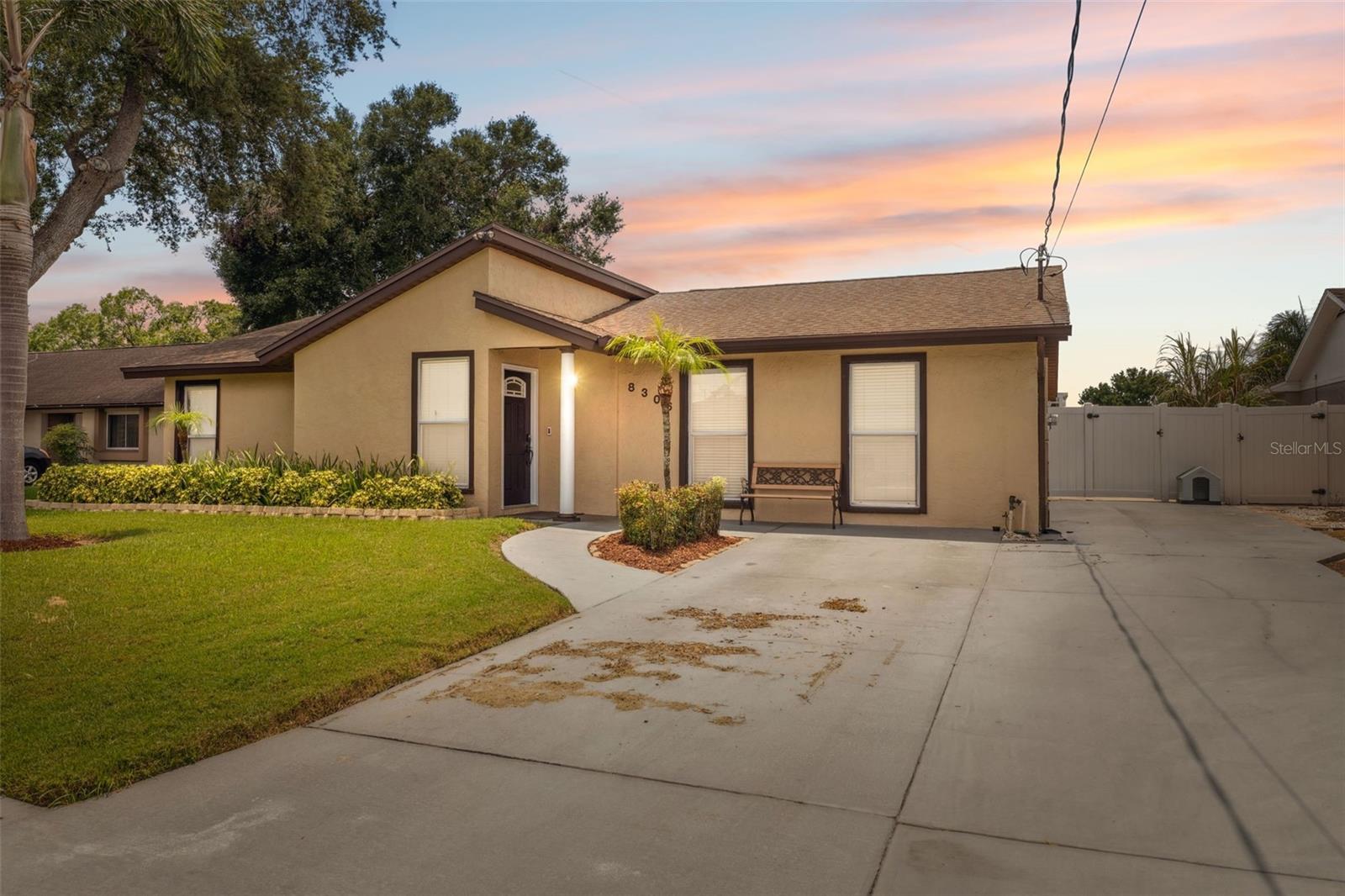 8306 N GOMEZ AVE, TAMPA, FL, 33614