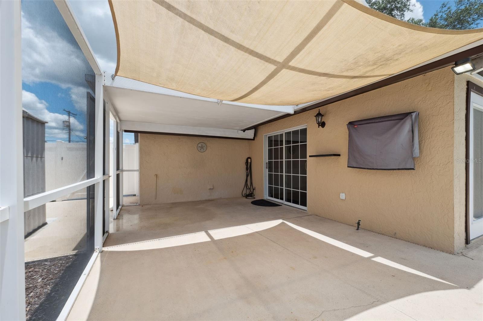 8306 N GOMEZ AVE, TAMPA, FL, 33614