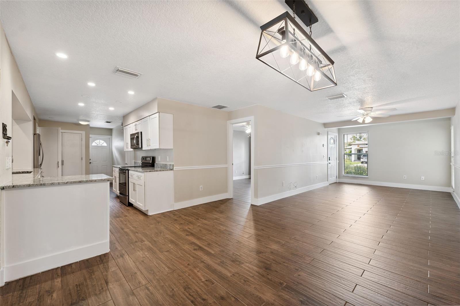 8306 N GOMEZ AVE, TAMPA, FL, 33614