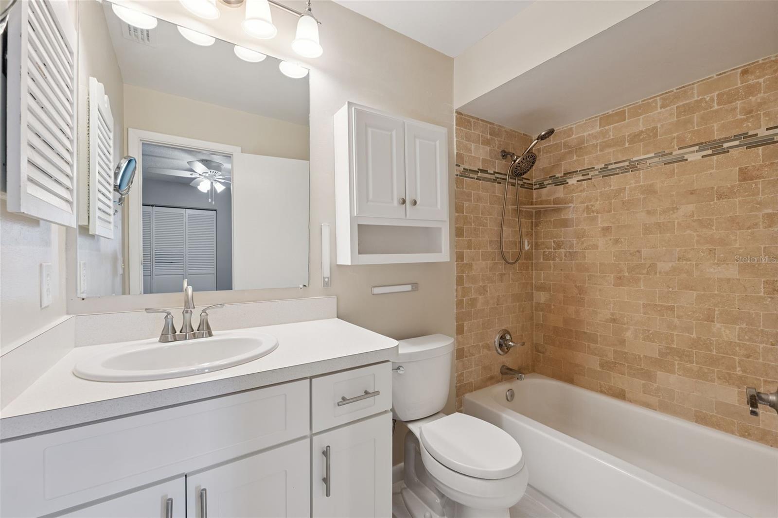 8306 N GOMEZ AVE, TAMPA, FL, 33614