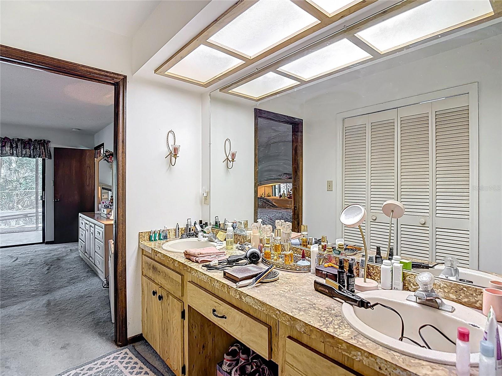 950 WAVERLY ST, OLDSMAR, FL, 34677