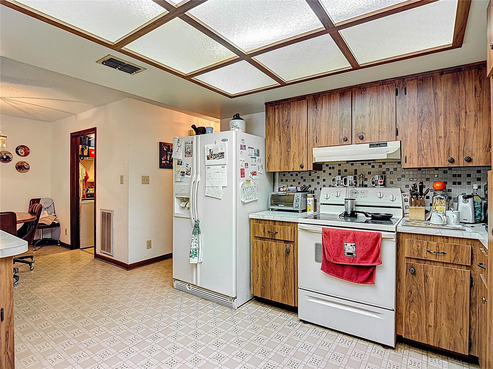 950 WAVERLY ST, OLDSMAR, FL, 34677