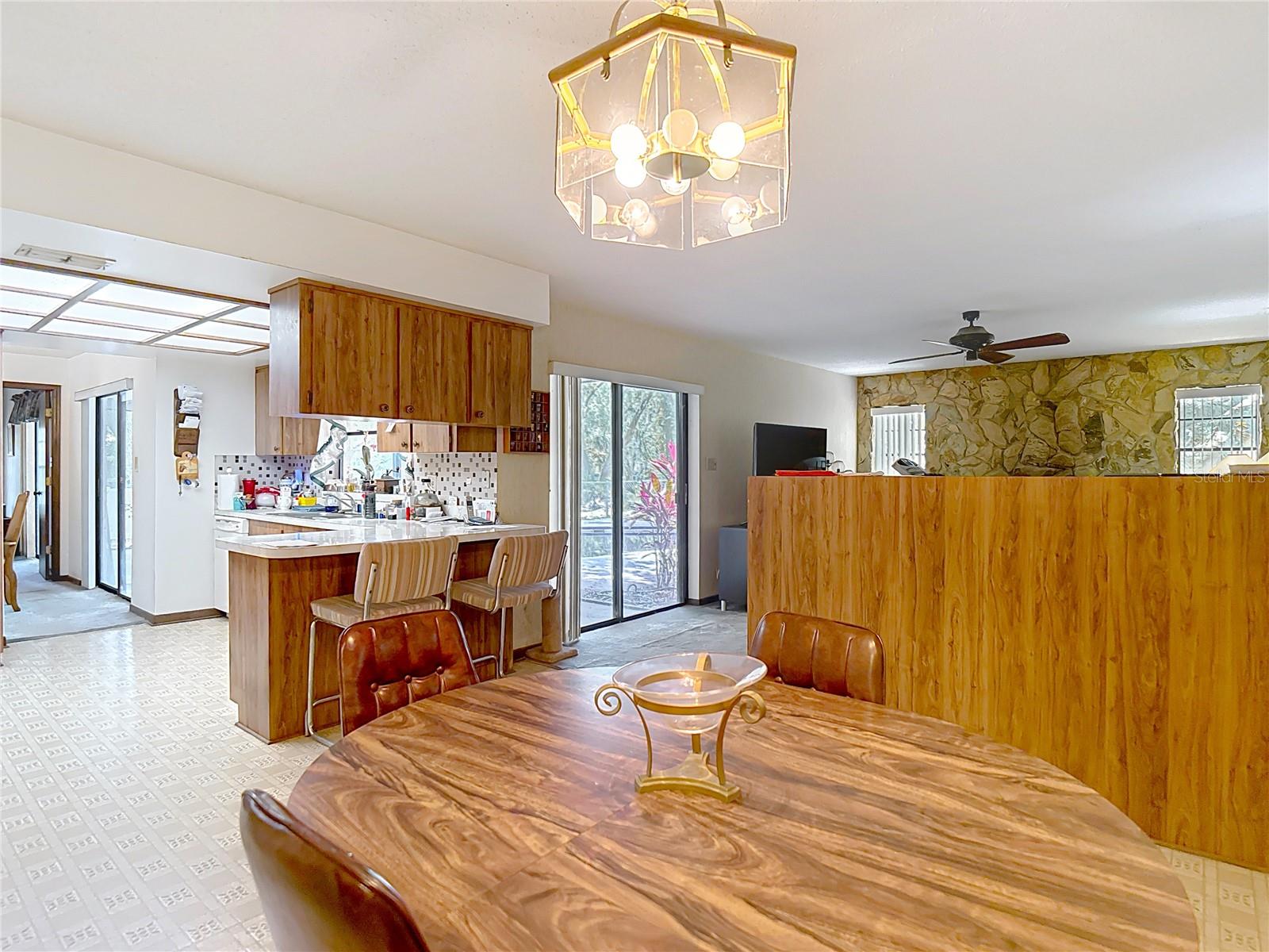 950 WAVERLY ST, OLDSMAR, FL, 34677