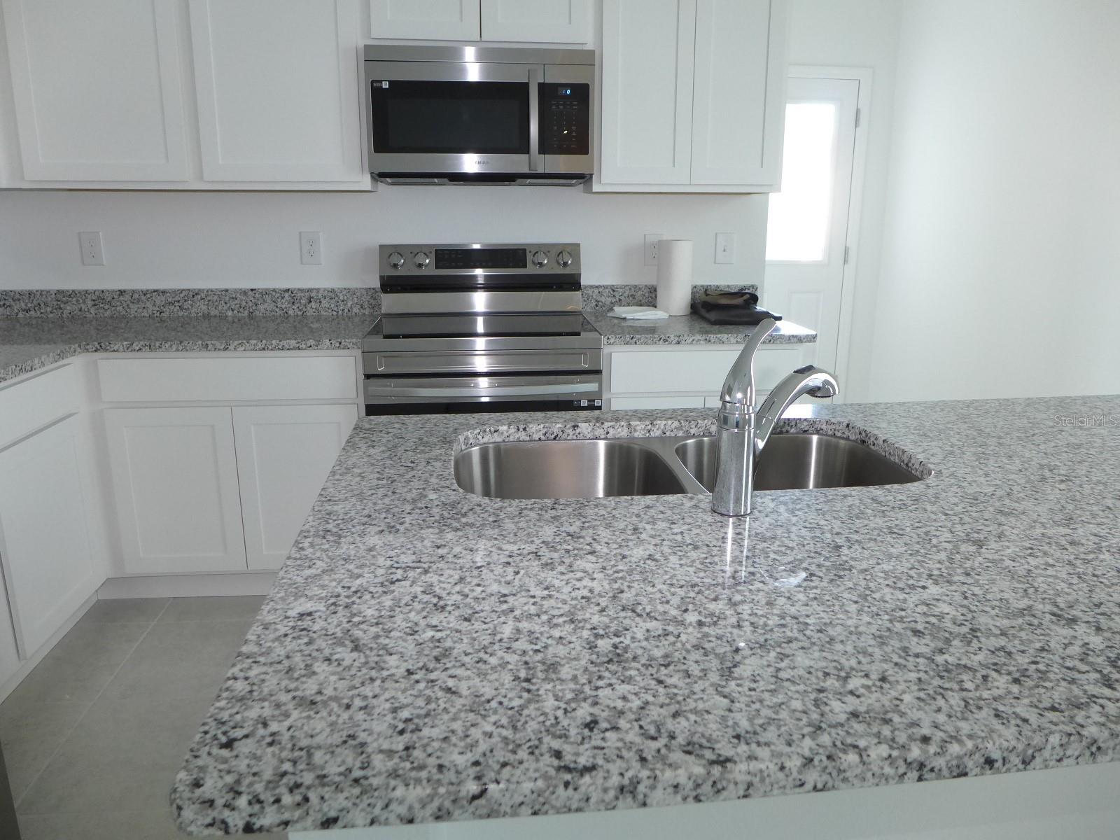 8639 SPORTSMAN LOOP, GROVELAND, FL, 34736