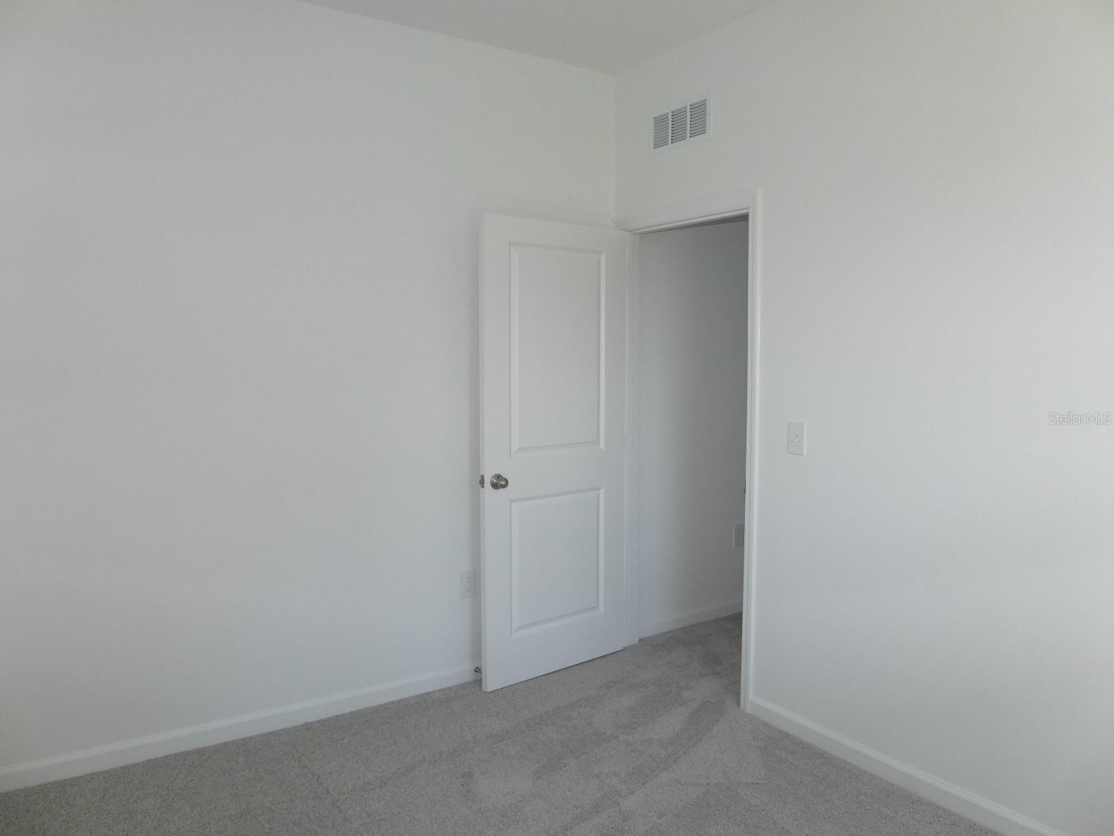 8639 SPORTSMAN LOOP, GROVELAND, FL, 34736