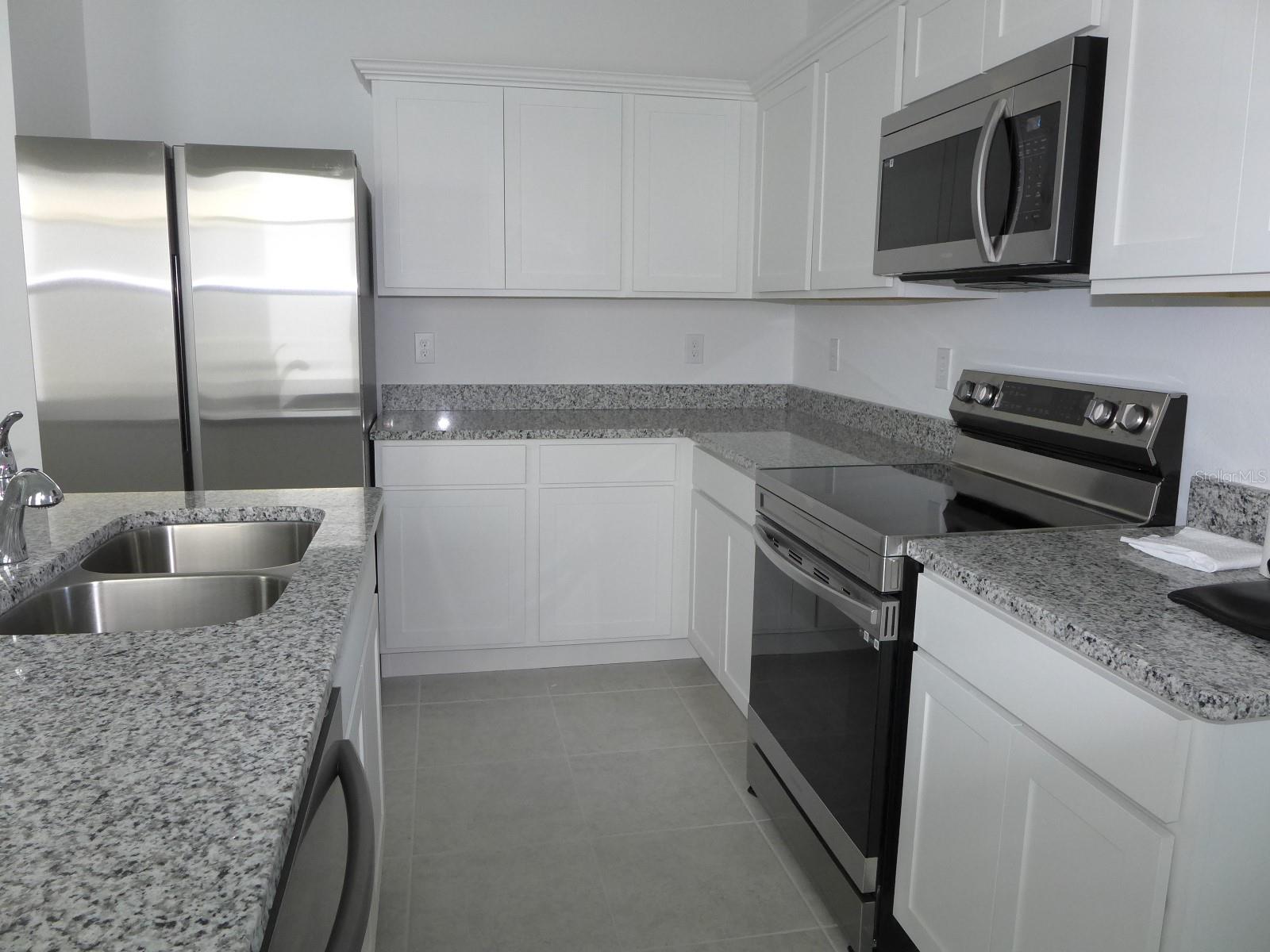 8639 SPORTSMAN LOOP, GROVELAND, FL, 34736