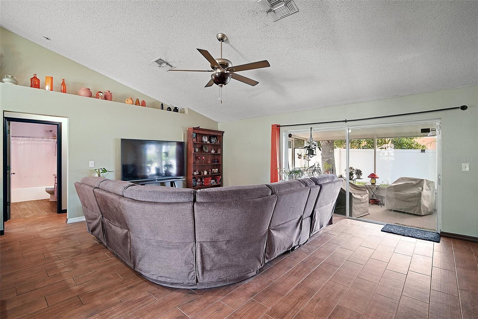 6001 PINE BLUFF LN, MASCOTTE, FL, 34753