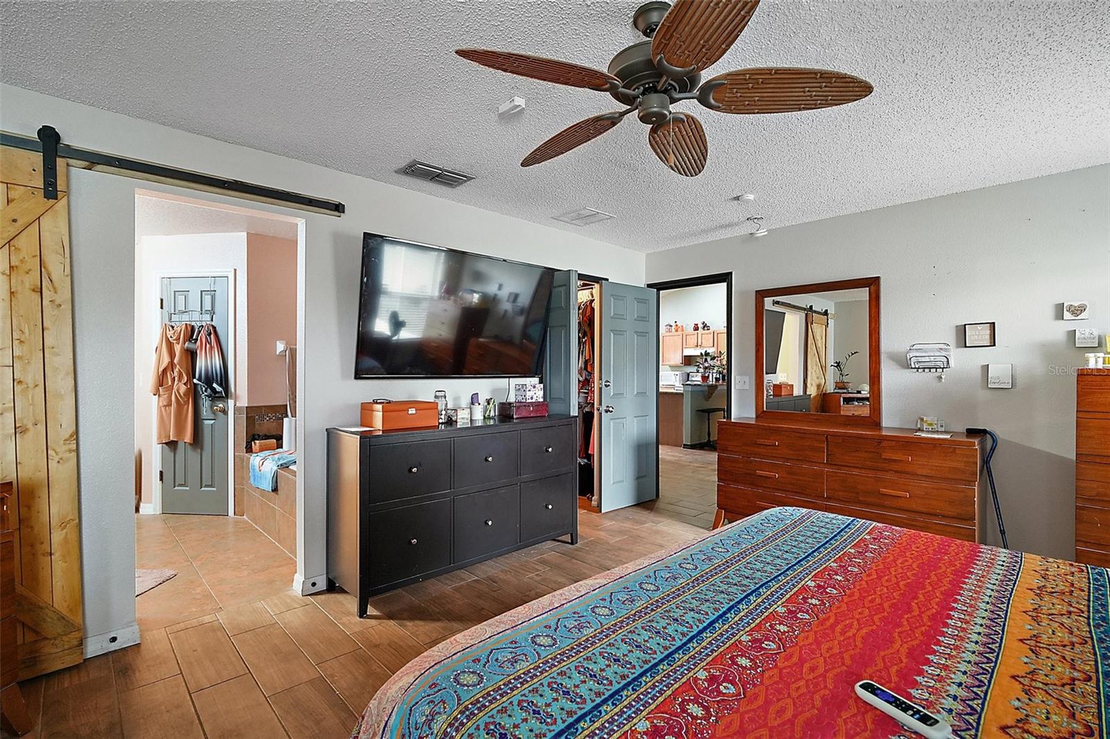 6001 PINE BLUFF LN, MASCOTTE, FL, 34753