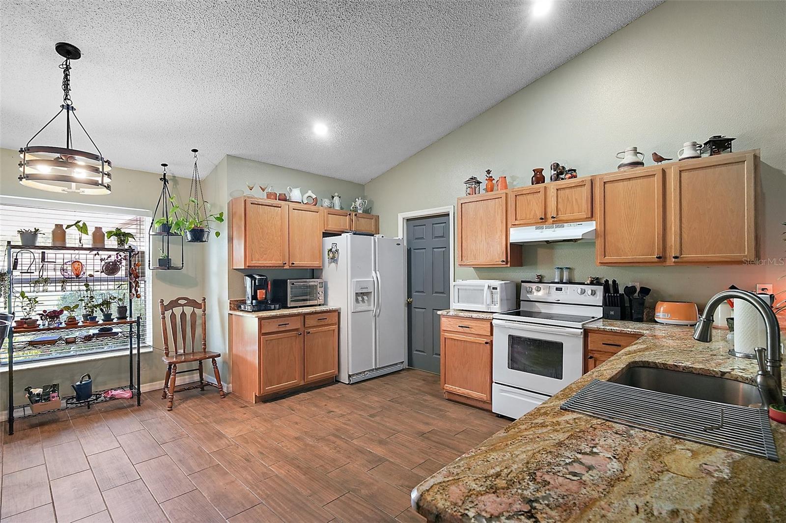 6001 PINE BLUFF LN, MASCOTTE, FL, 34753