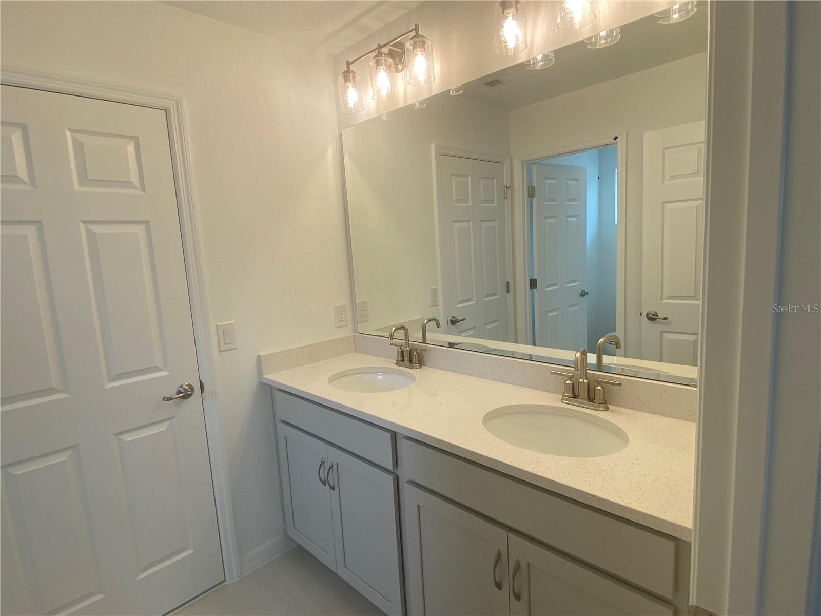 335 RIDGEMARK AVE, GROVELAND, FL, 34736