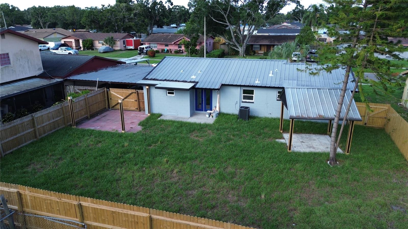 8524 FISH LAKE RD, TAMPA, FL, 33619