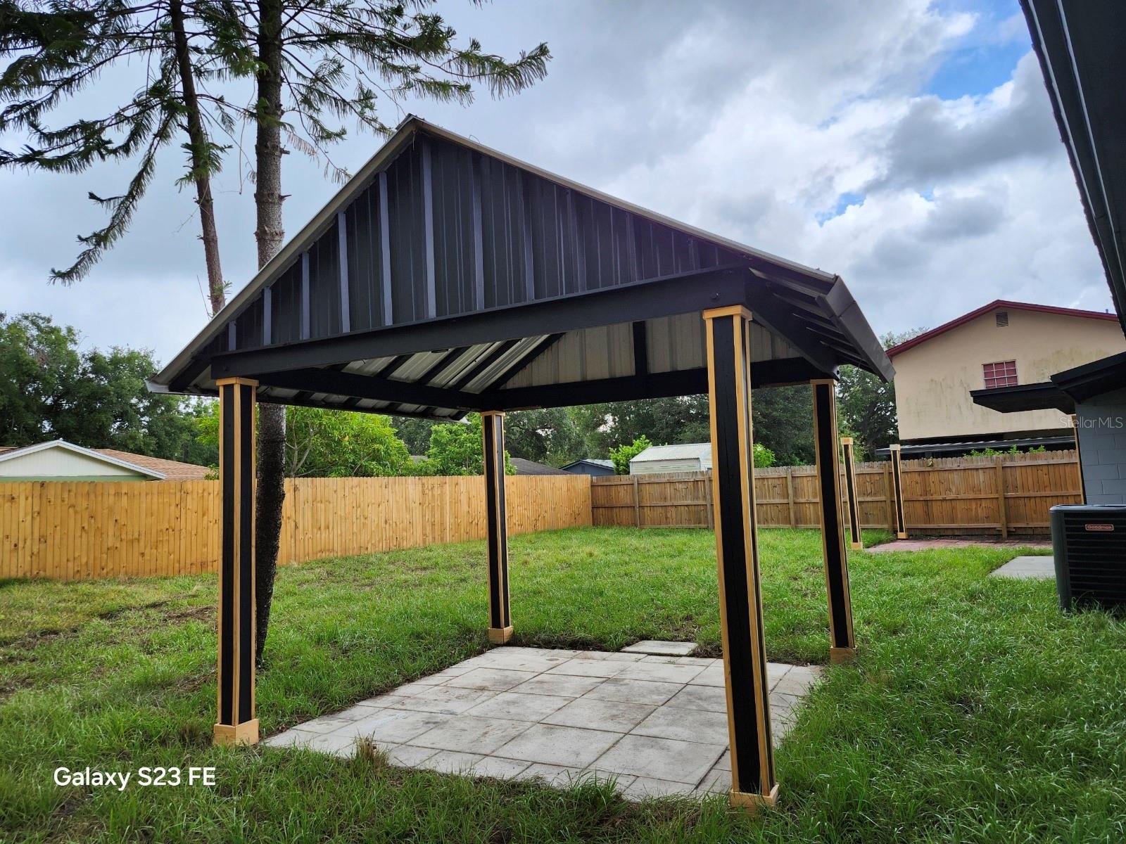 8524 FISH LAKE RD, TAMPA, FL, 33619