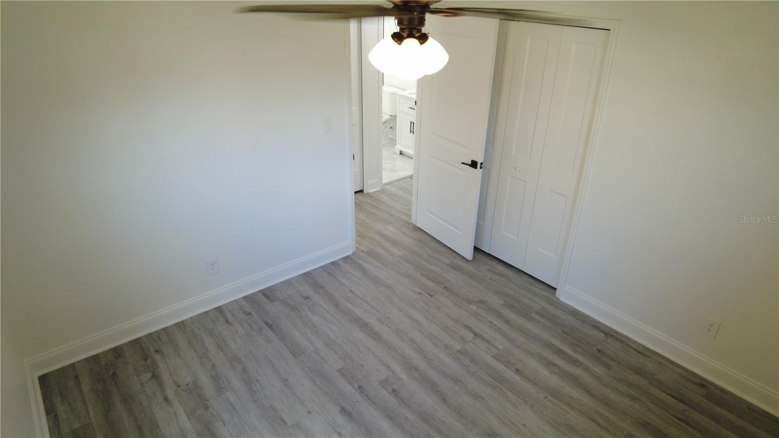 8524 FISH LAKE RD, TAMPA, FL, 33619