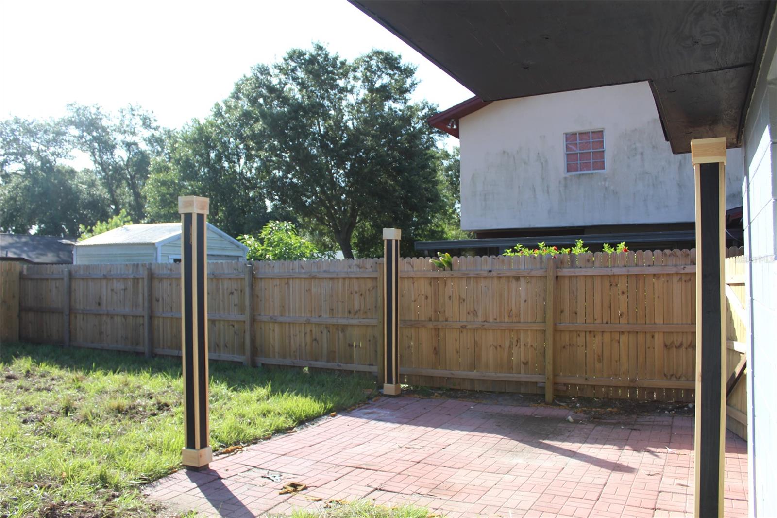 8524 FISH LAKE RD, TAMPA, FL, 33619