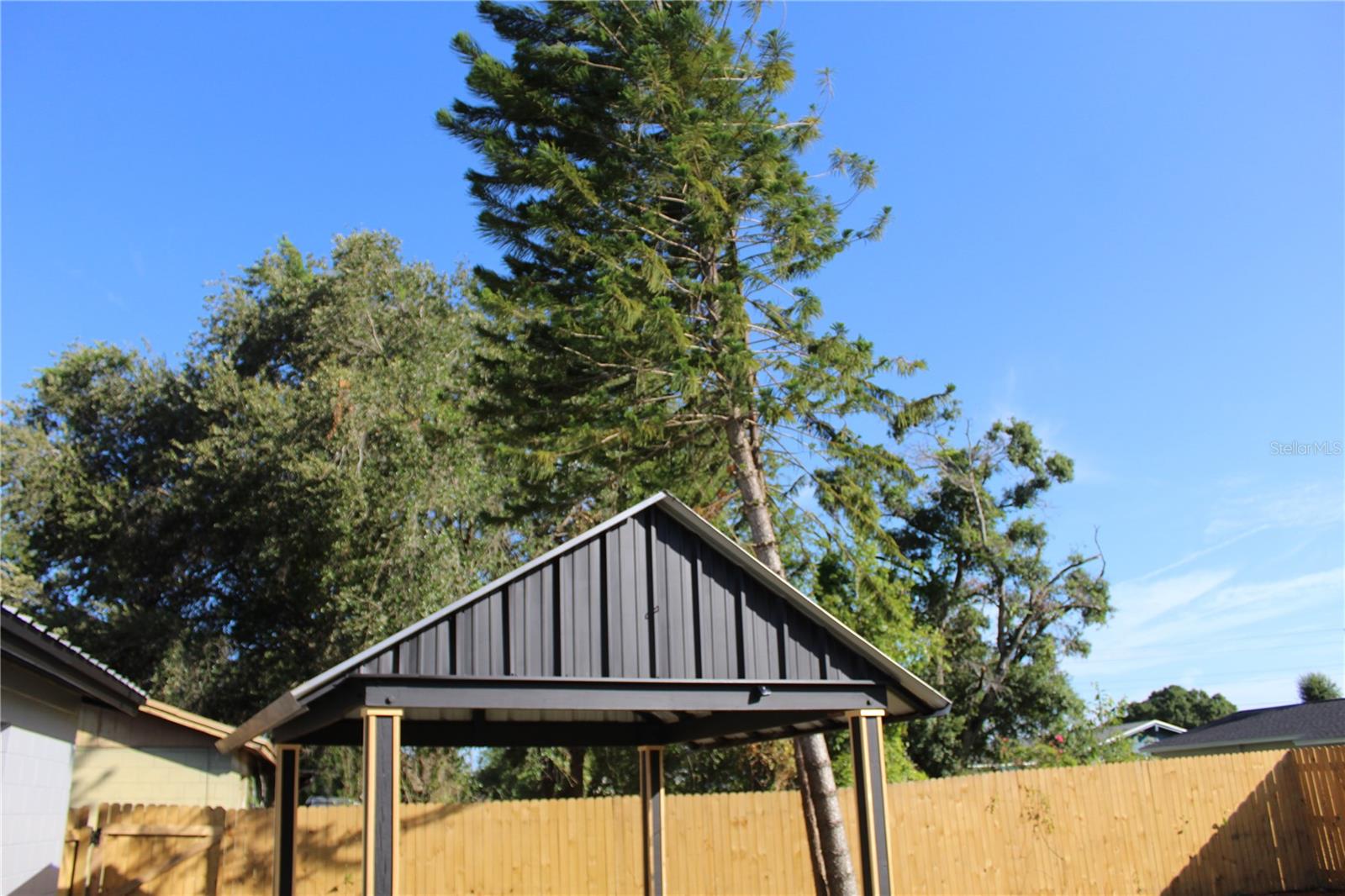 8524 FISH LAKE RD, TAMPA, FL, 33619