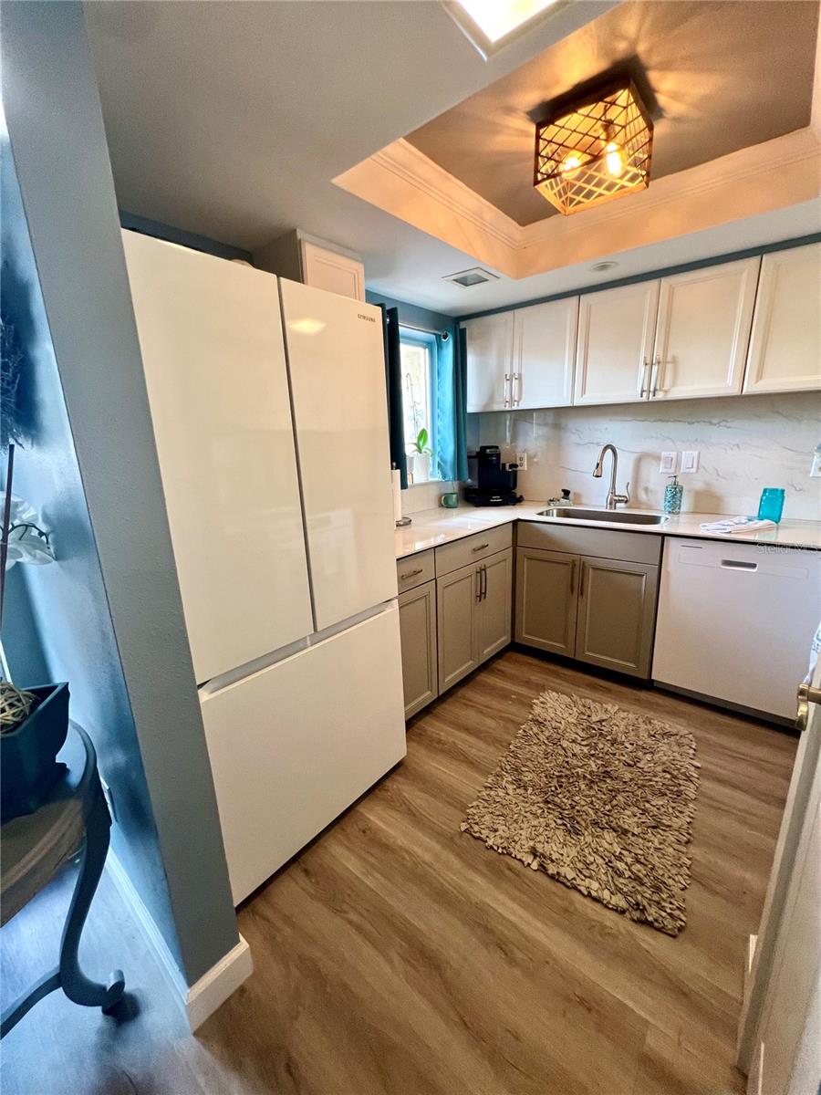 845 BENJAMIN FRANKLIN DR #102, SARASOTA, FL, 34236