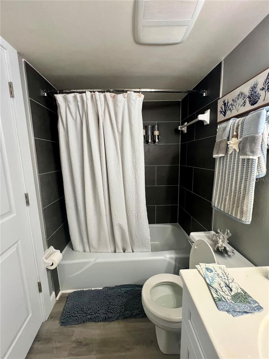 845 BENJAMIN FRANKLIN DR #102, SARASOTA, FL, 34236