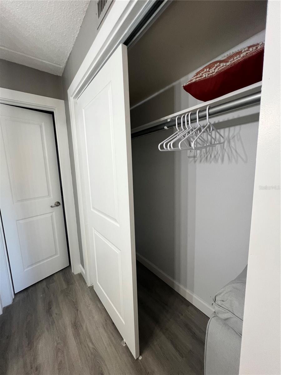 845 BENJAMIN FRANKLIN DR #102, SARASOTA, FL, 34236