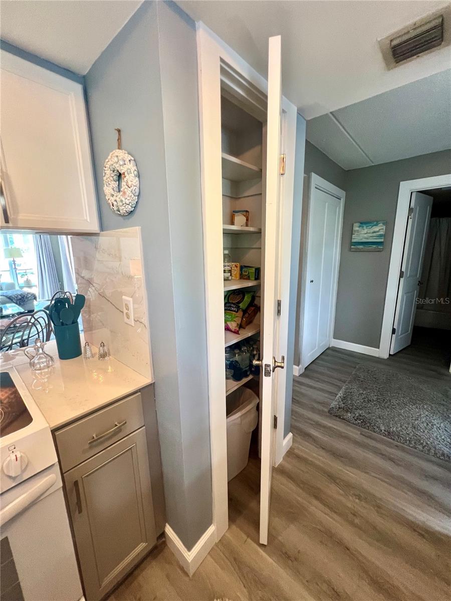 845 BENJAMIN FRANKLIN DR #102, SARASOTA, FL, 34236