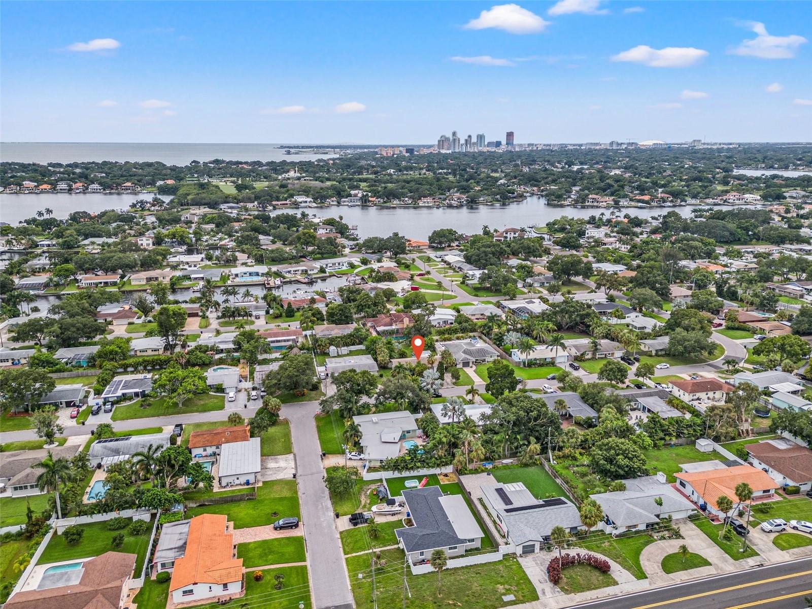 1084 39TH AVE NE, ST PETERSBURG, FL, 33703