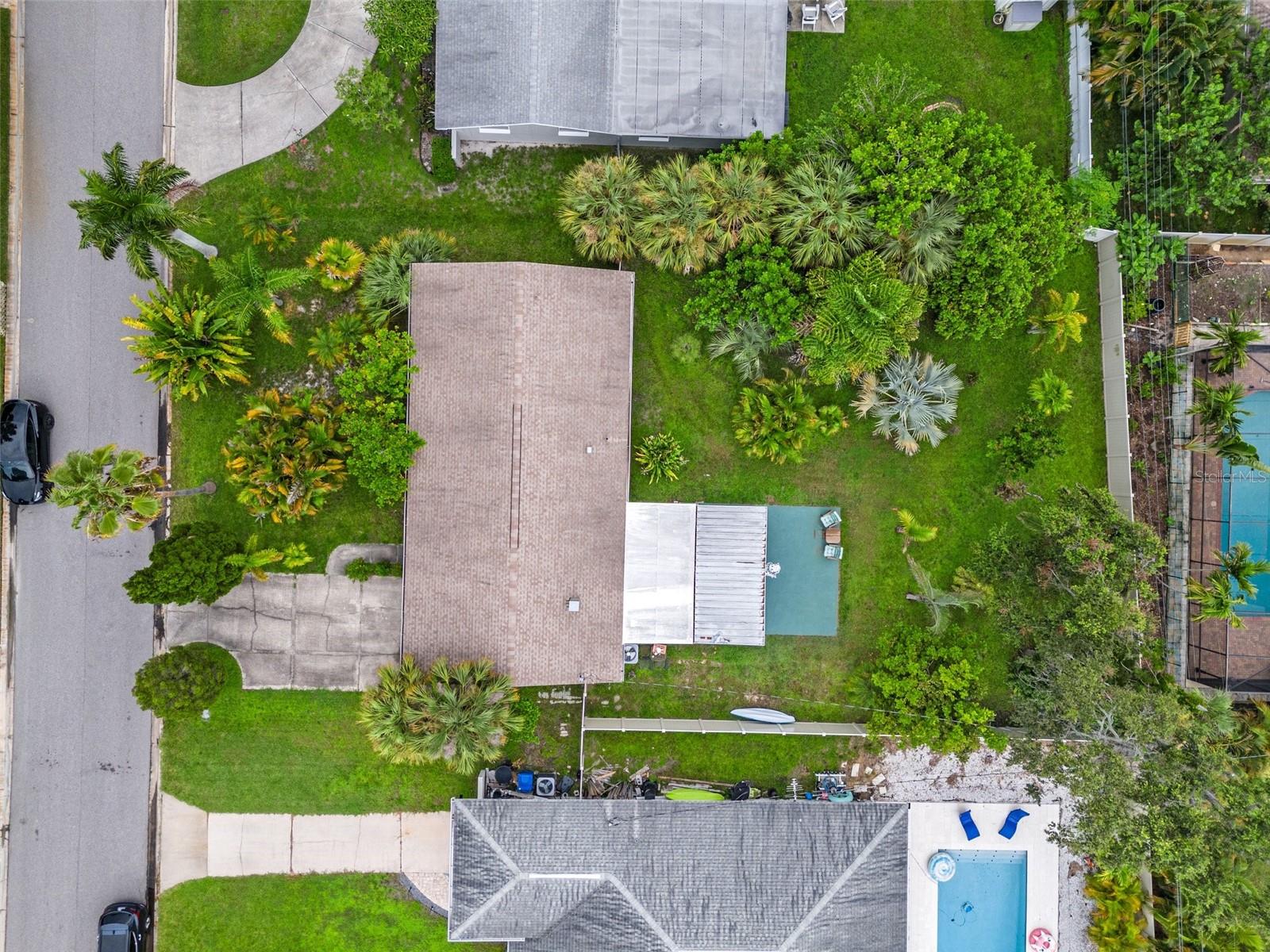 1084 39TH AVE NE, ST PETERSBURG, FL, 33703