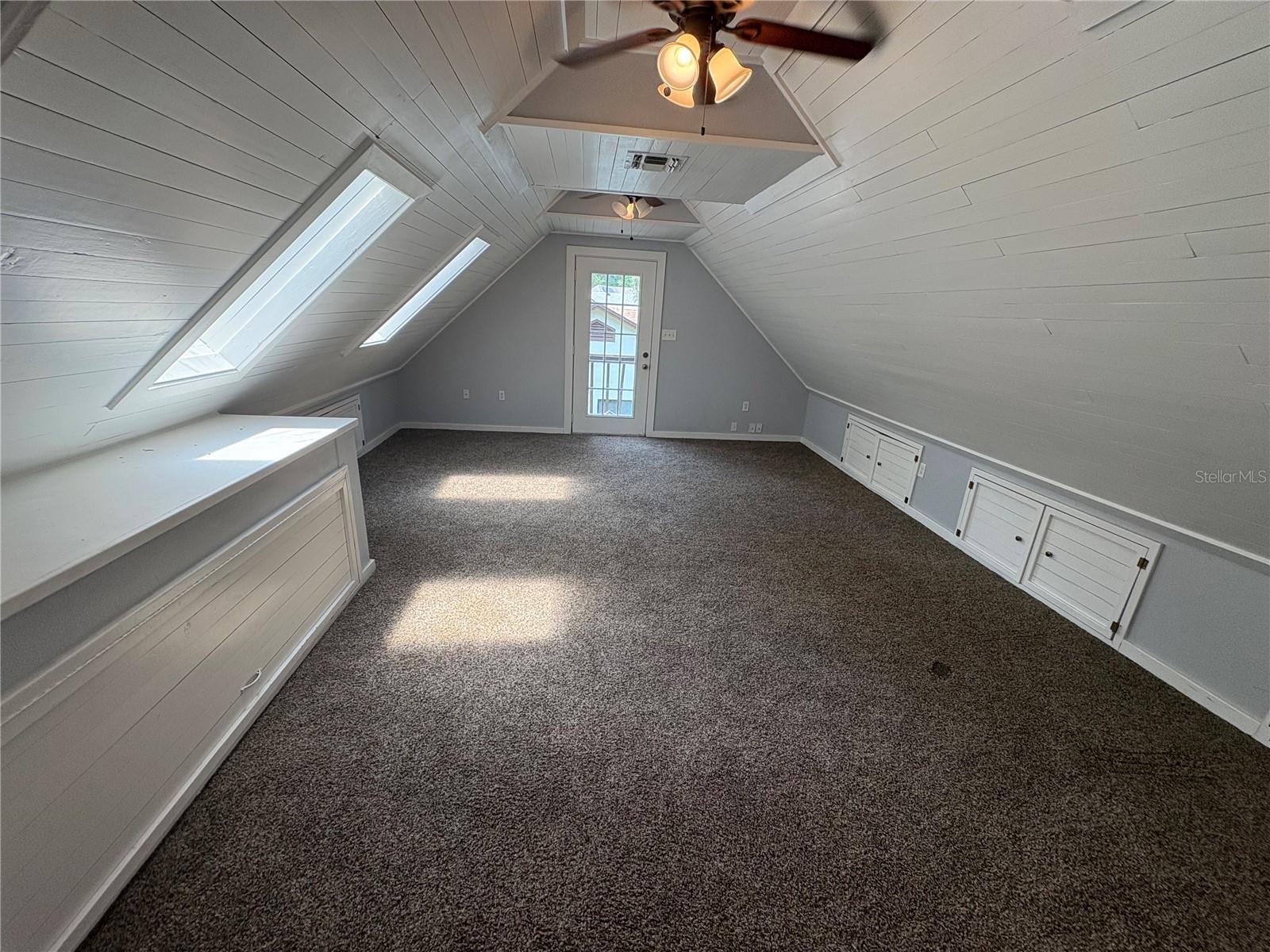 411 S COBBLE CT, MOUNT DORA, FL, 32757