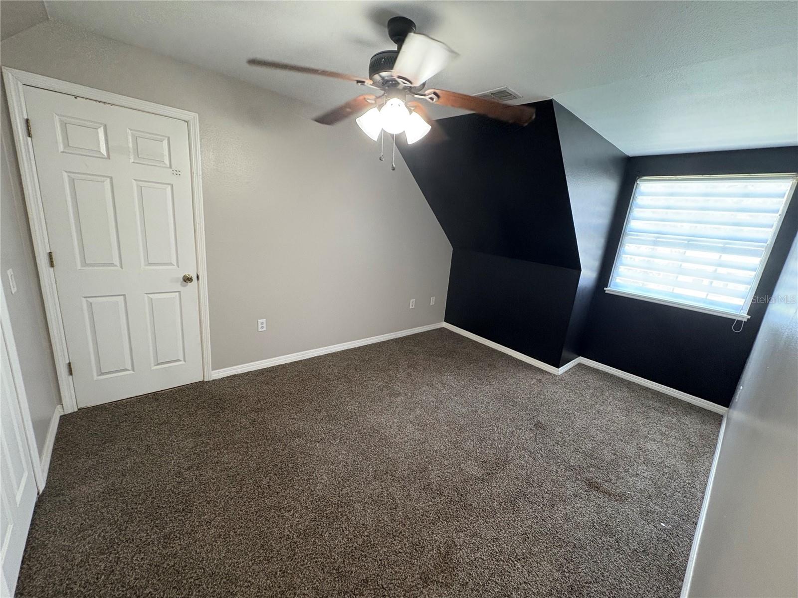 411 S COBBLE CT, MOUNT DORA, FL, 32757