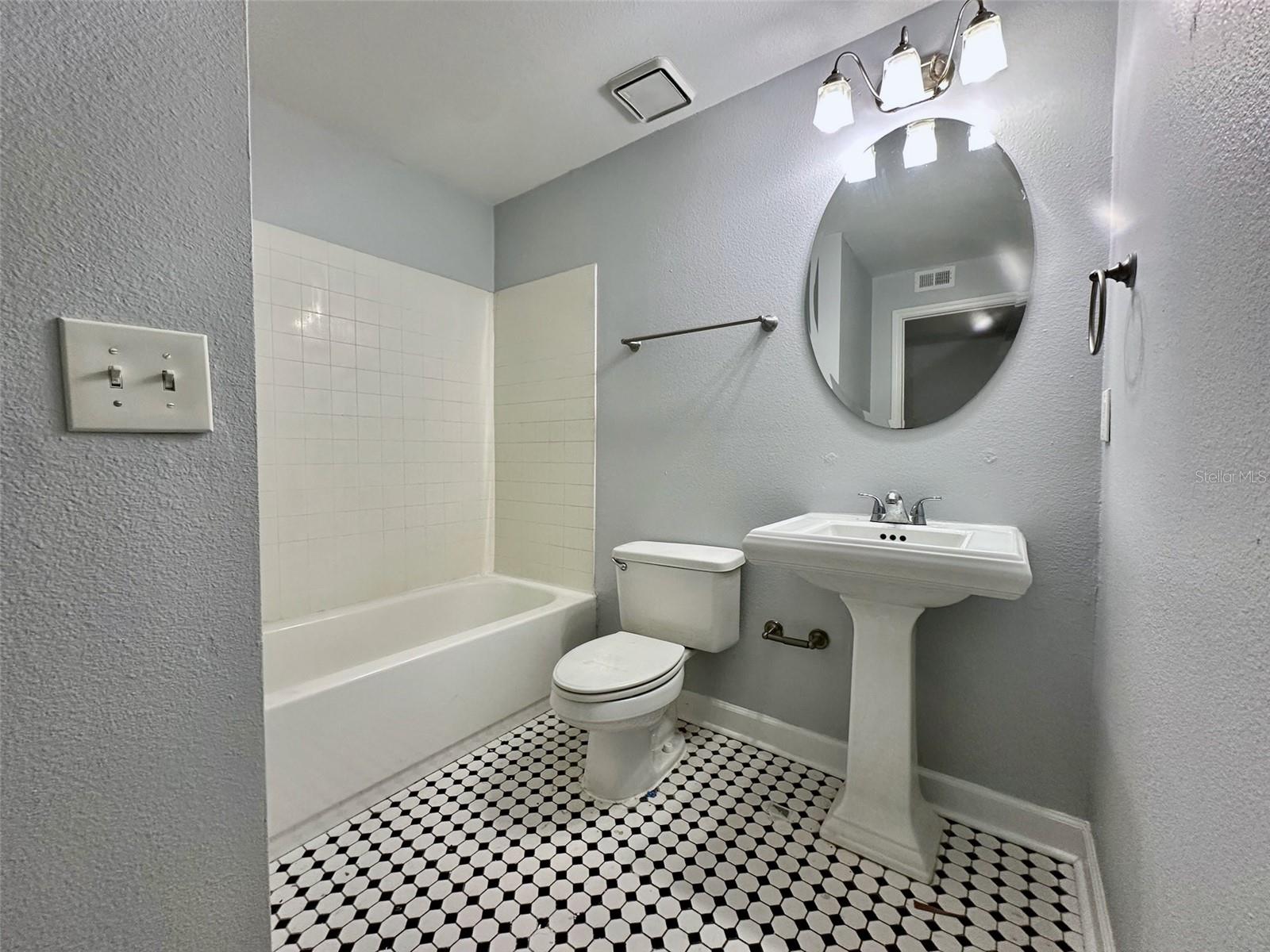 2053 DIXIE BELLE DR #2053H, ORLANDO, FL, 32812