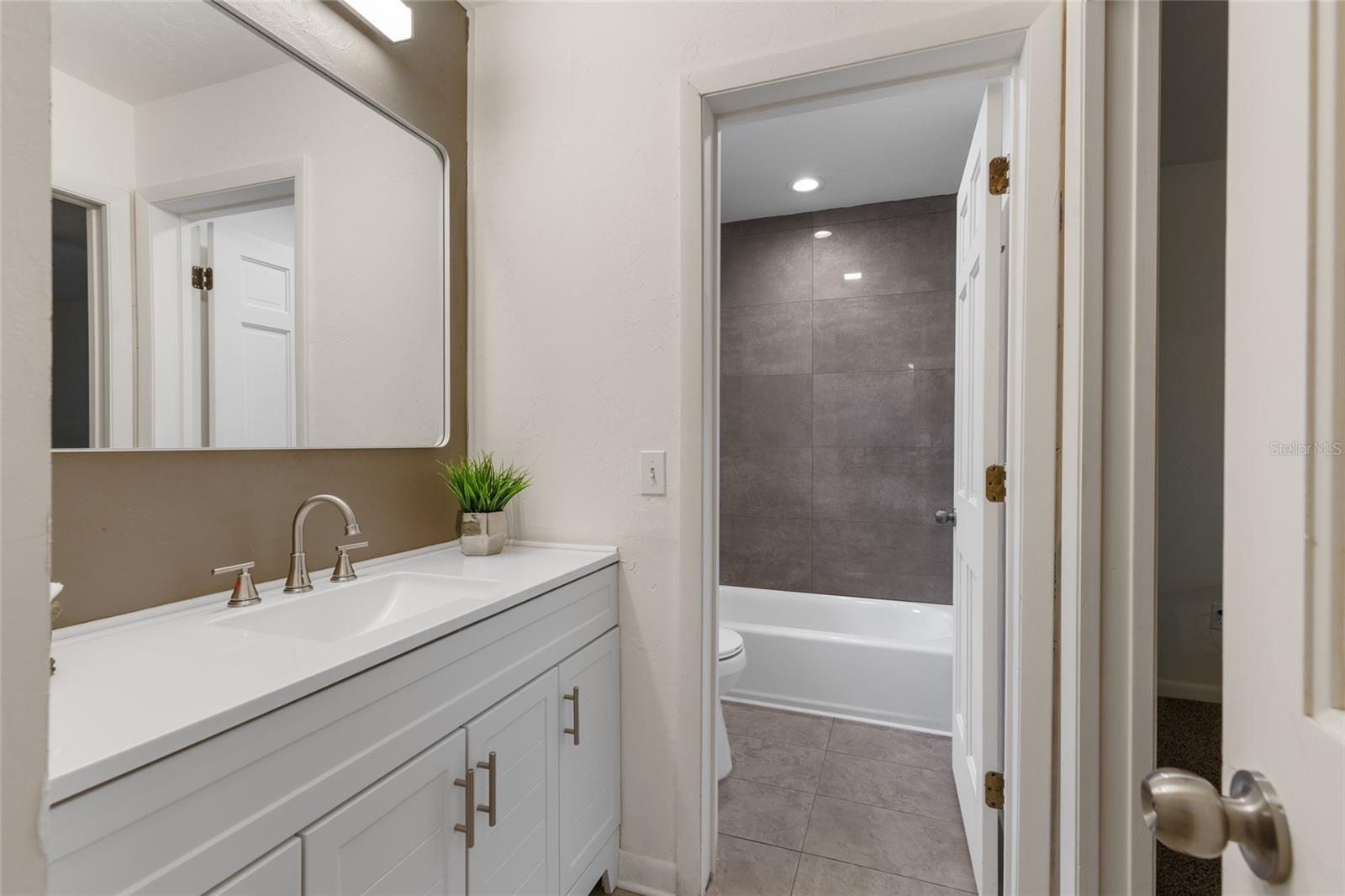 303 SW 54TH DR, GAINESVILLE, FL, 32607