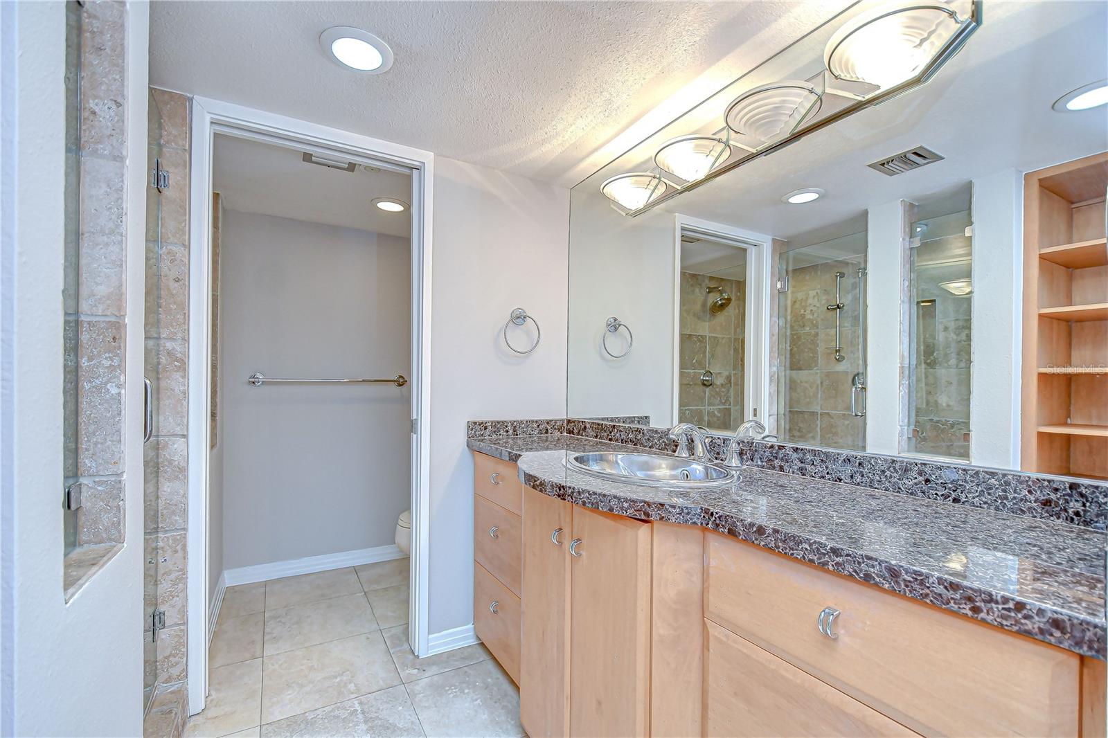 Spa-like en-suite bath with walk-in shower!