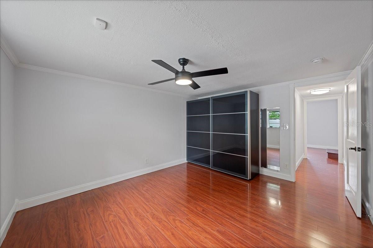 3901 W SWANN AVE, TAMPA, FL, 33609